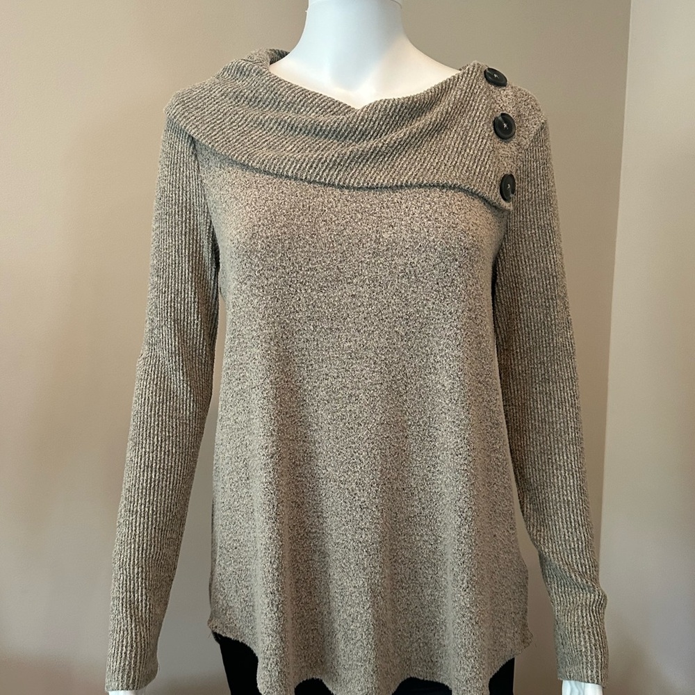 Fortune & Ivy Woman’s size small Beige Sweater with Button Detail